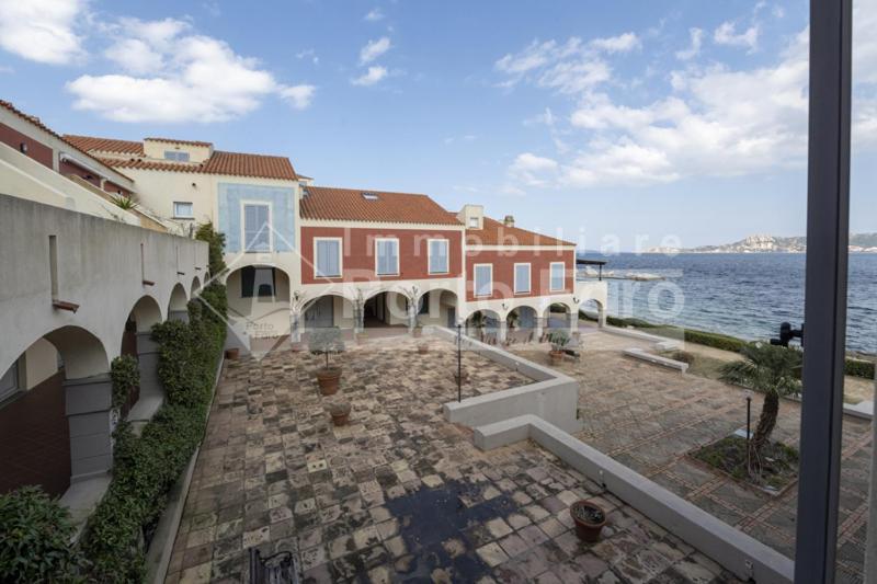 Villa 12 Centro - Trilocale Vista Mare Sul Faro Di Porto Faro Palau Exterior foto